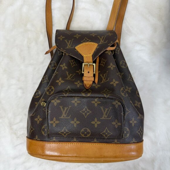 Louis Vuitton Montsouris MM Backpack in Monogram canvas - Picture 1 of 10